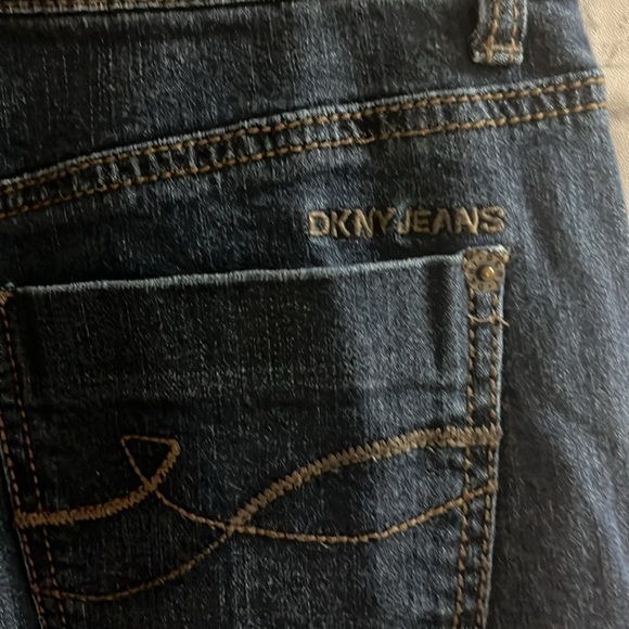 DKNY- jeans size 4 - boot cut dark blue jeans - Picture 5 of 6